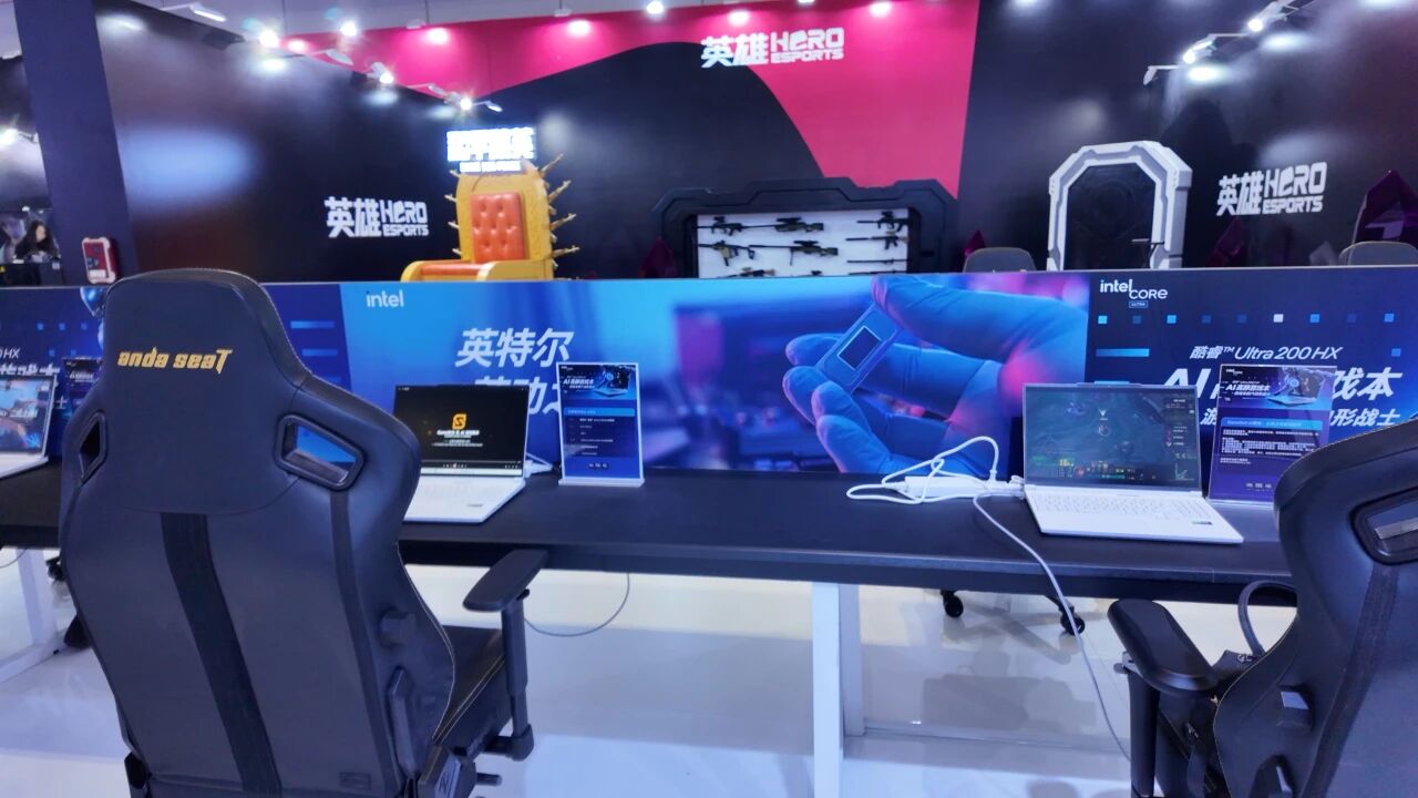 进博首秀收官！GameSkill AI游戏教练携手英特尔硬核亮相